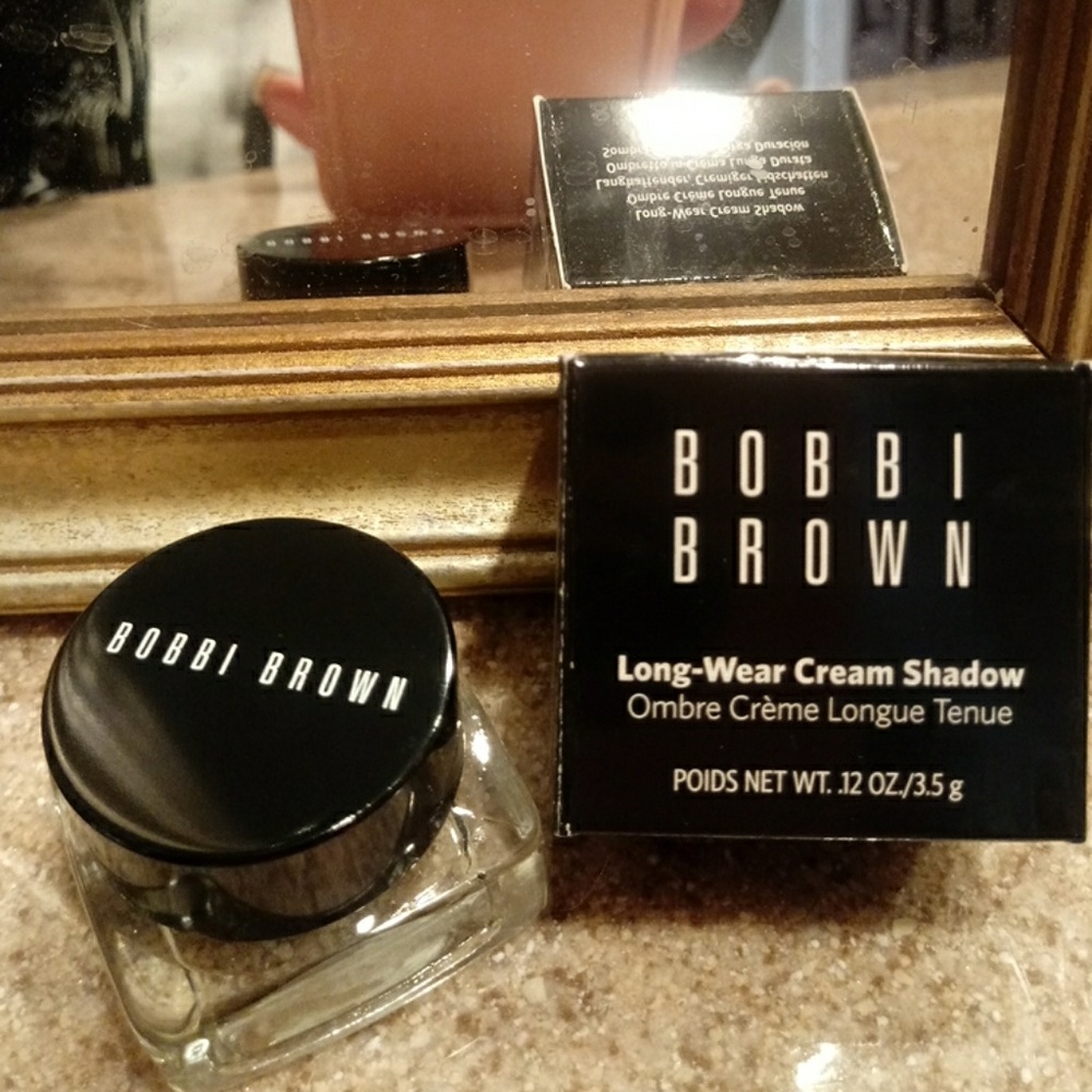 Eye shadow